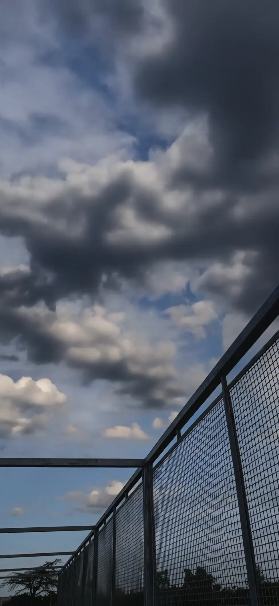 Moody Storm Clouds Live Wallpaper for Mobile